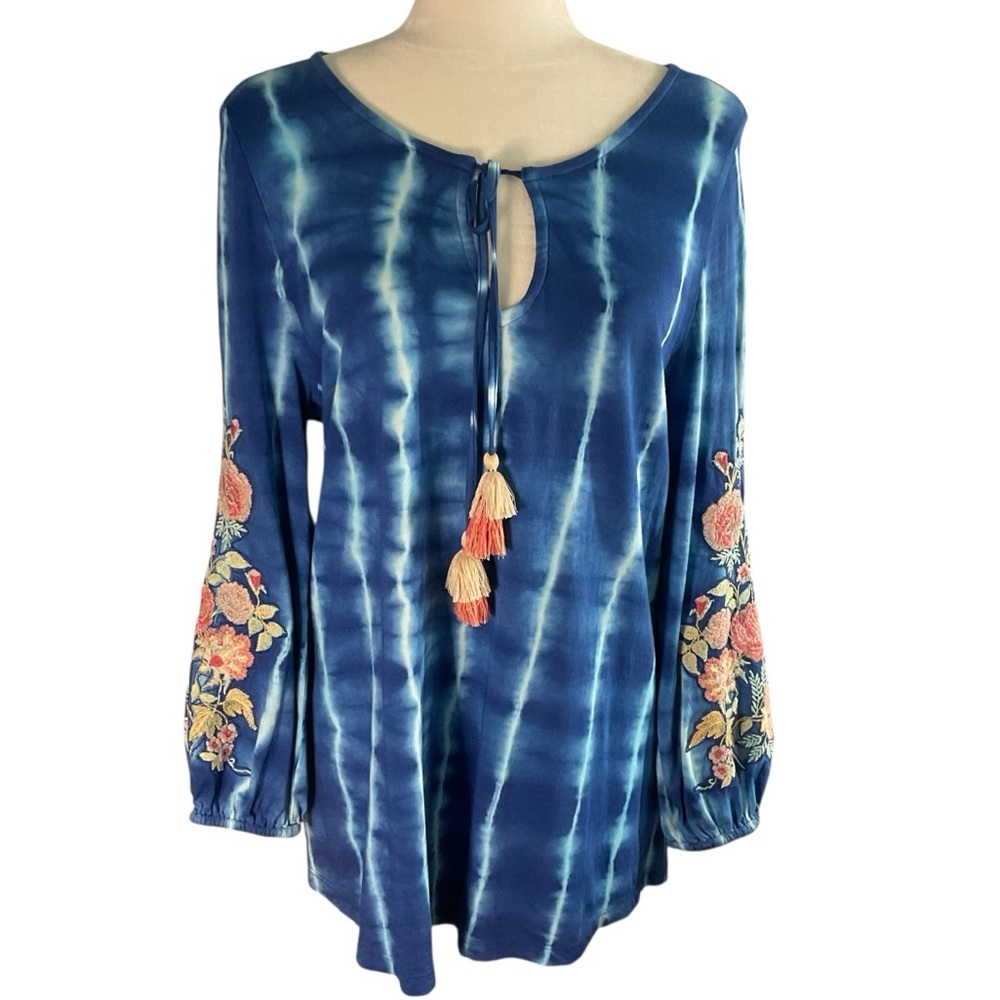 Soft Surroundings Even Waves Blue and White Embrodiered Tunic Top Size PM